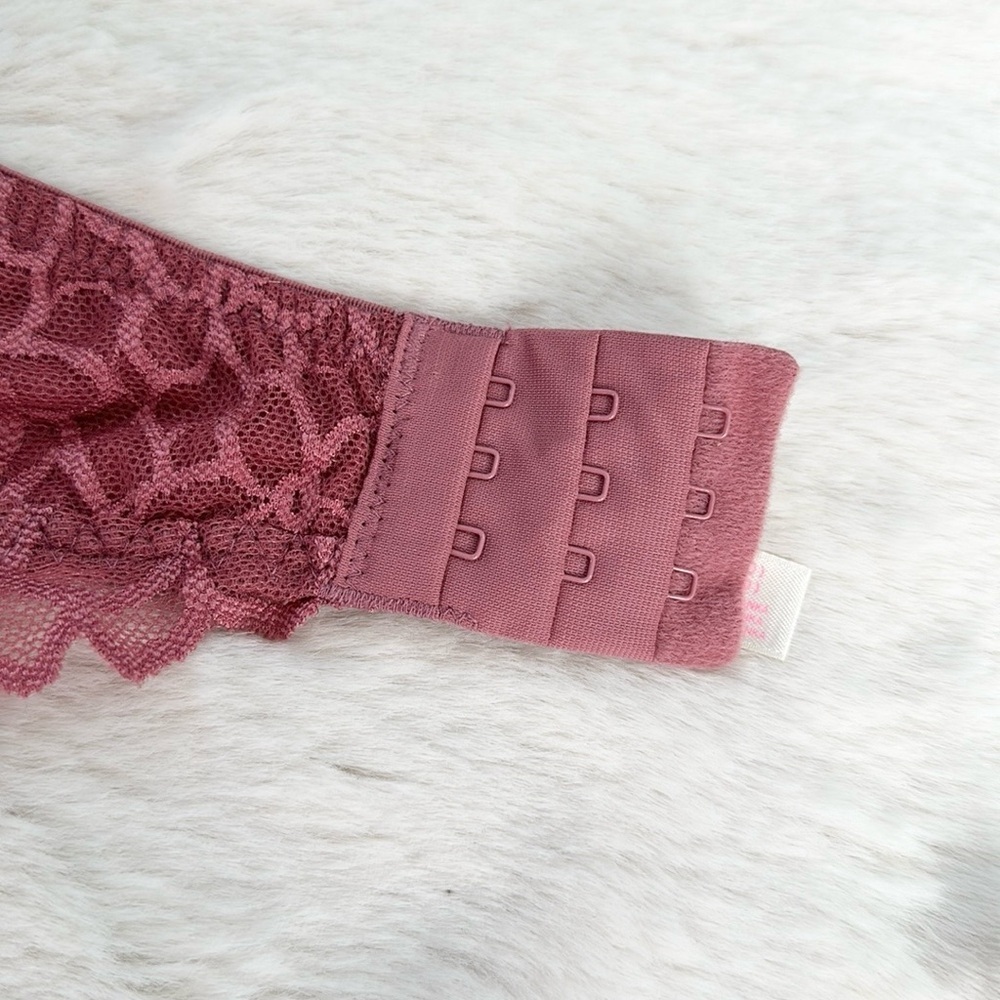 NWOT VS PINK Lace Halter Bralette size Small D-DD - Picture 3 of 6